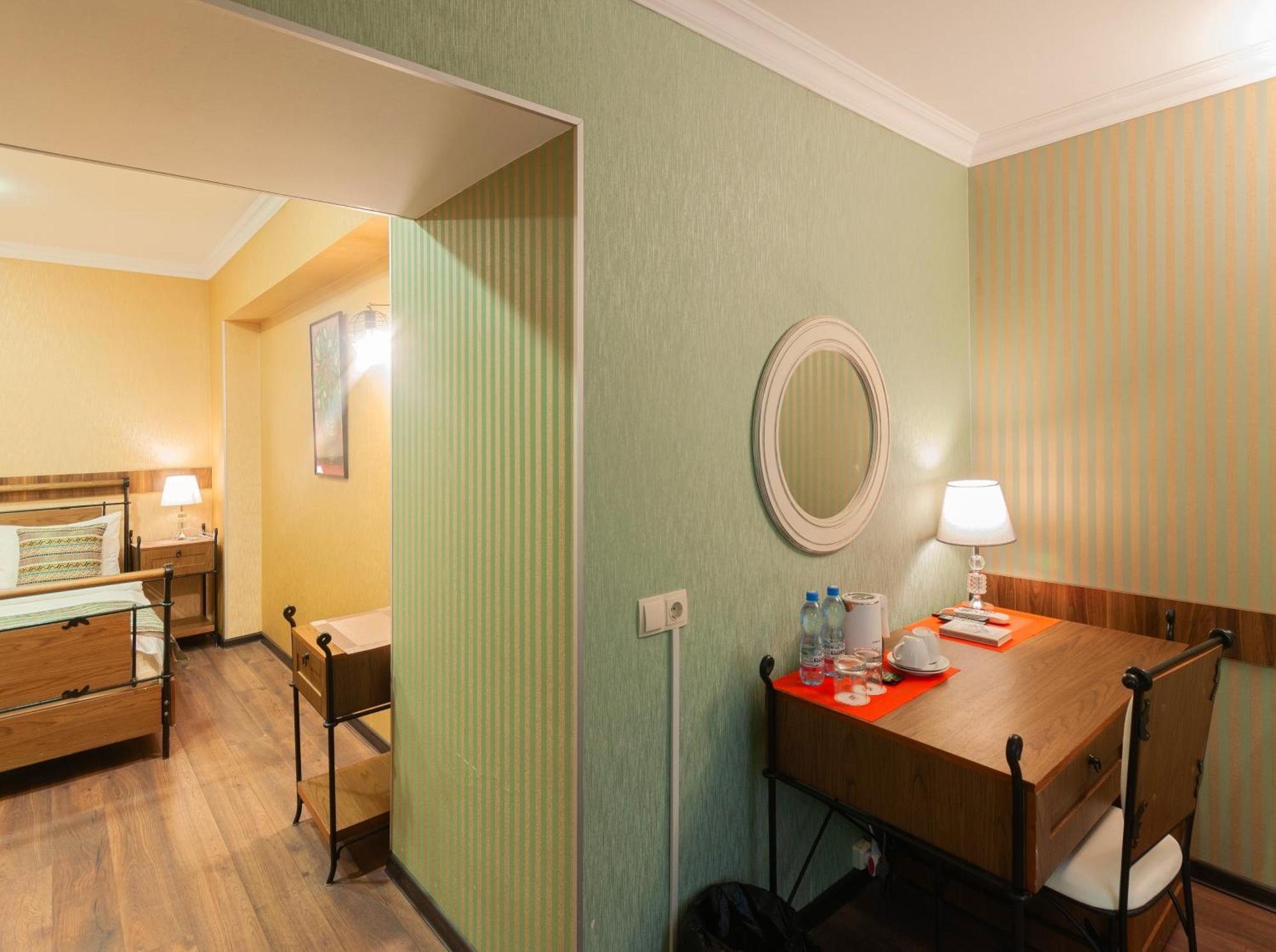 Wine Story Hotel & Club Tbilisi ภายนอก รูปภาพ