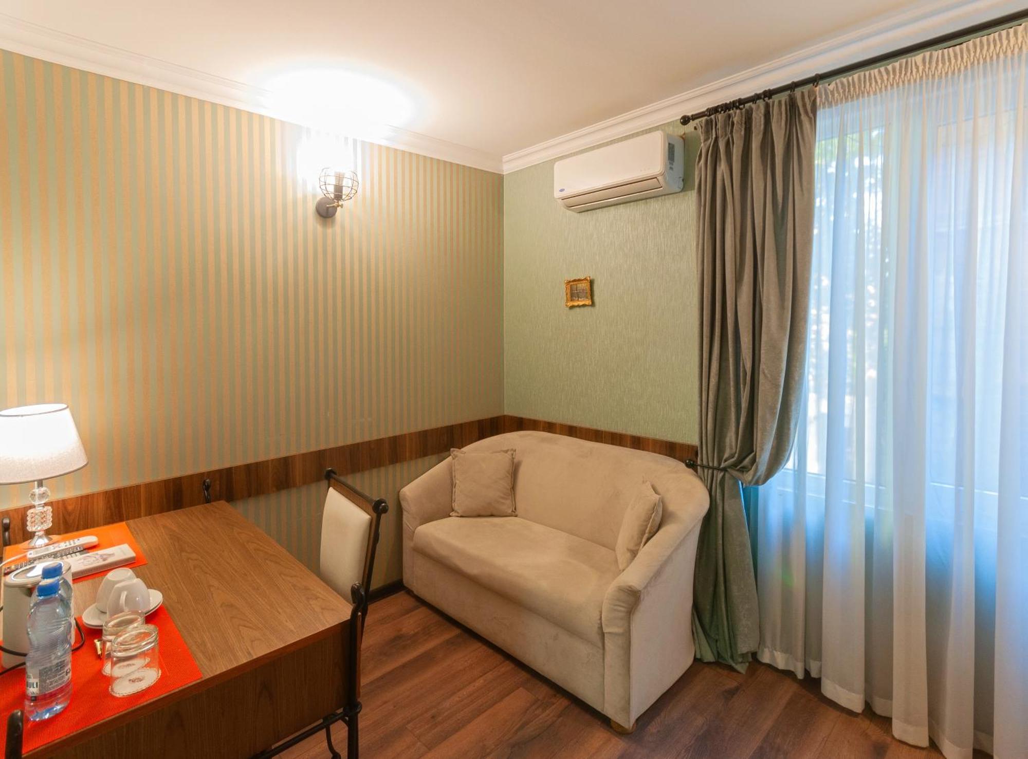 Wine Story Hotel & Club Tbilisi ภายนอก รูปภาพ
